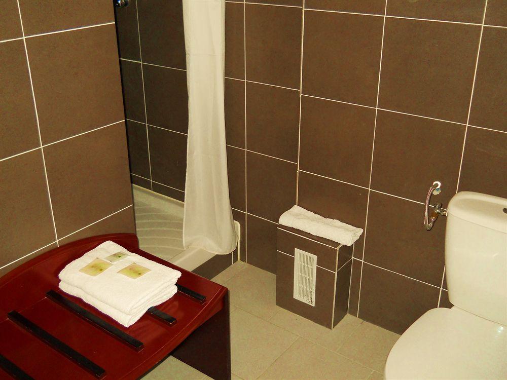 Hotel Le Ty-Lann Saint-Avé Dış mekan fotoğraf